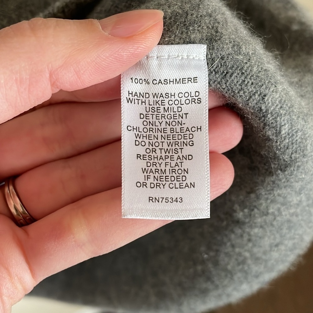Cynthia Rowley 100% 2-Ply Cashmere Shawl Collar Cardigan Sweater L Gray Cozycore - Picture 10 of 12